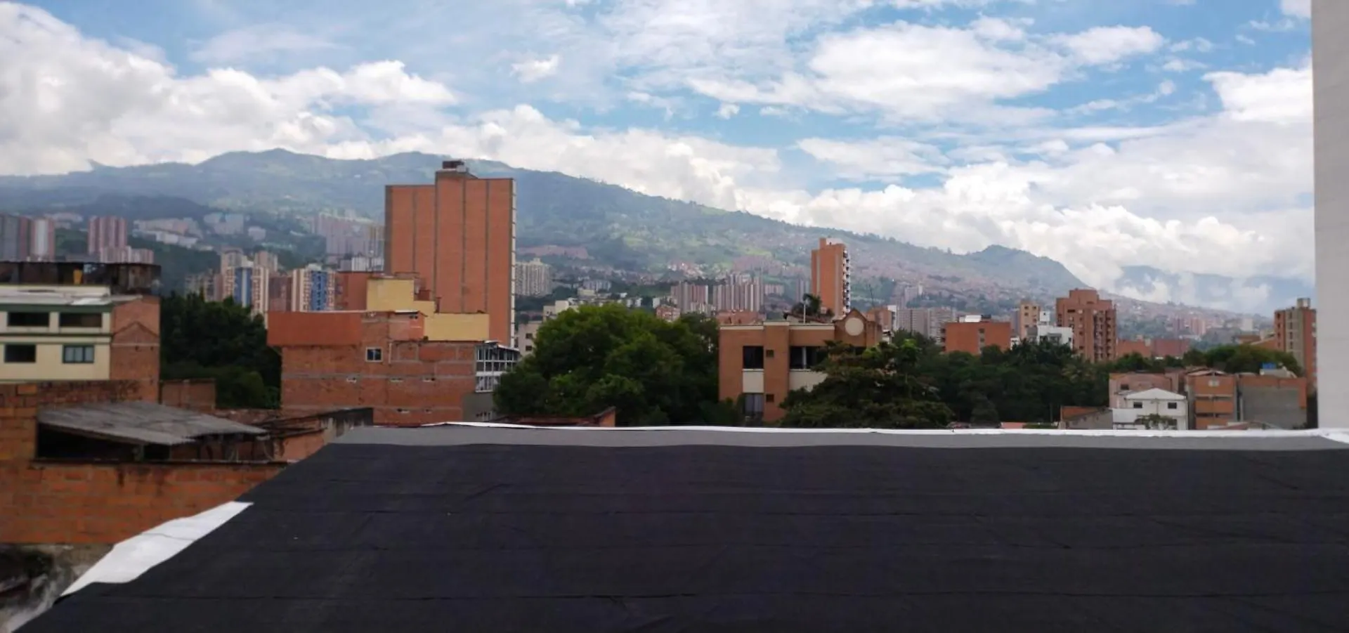 Hostel Metro Floresta Alojamiento Medellin