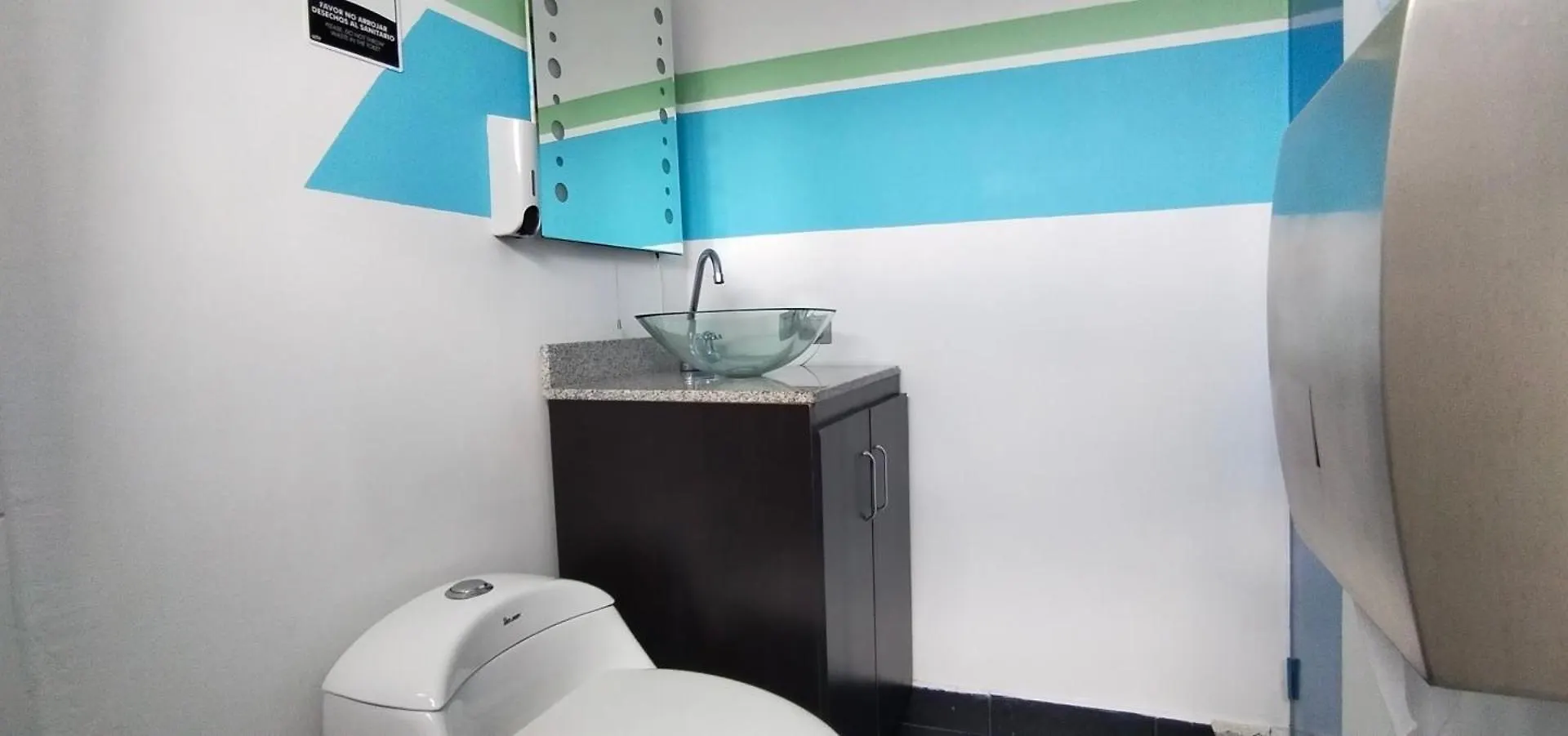 Alojamiento Metro floresta Medellín 0*,  Colombia